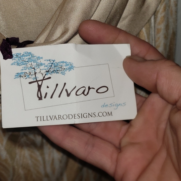 Size small dress - Picture 3 of 4